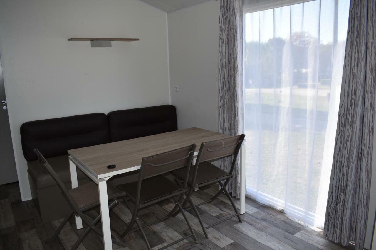 Camping Les Tournesols Sille-le-Guillaume Exterior photo