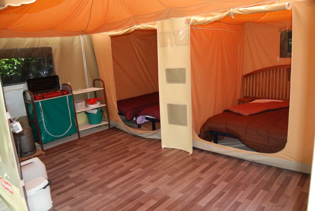 Camping Les Tournesols Sille-le-Guillaume Exterior photo
